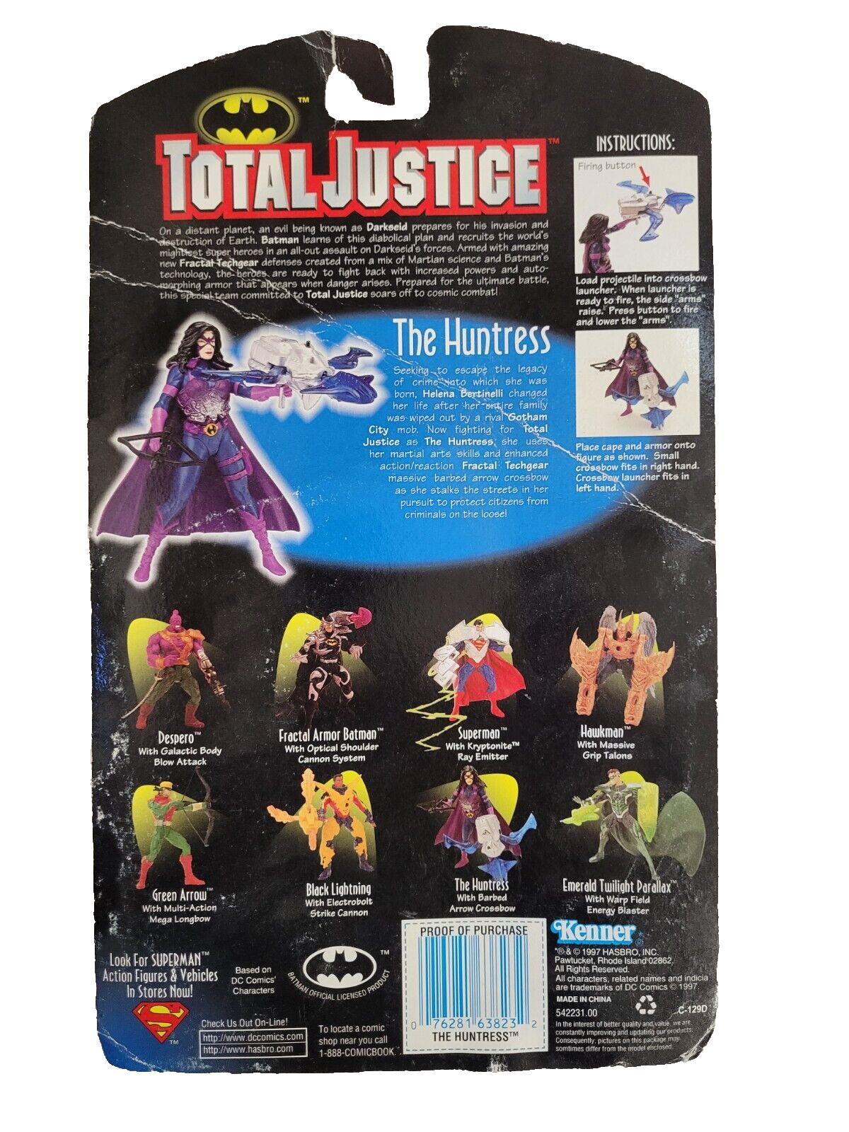 DC Universe - Total Justice Series : The Huntress w/Barbed Arrow Crossbow