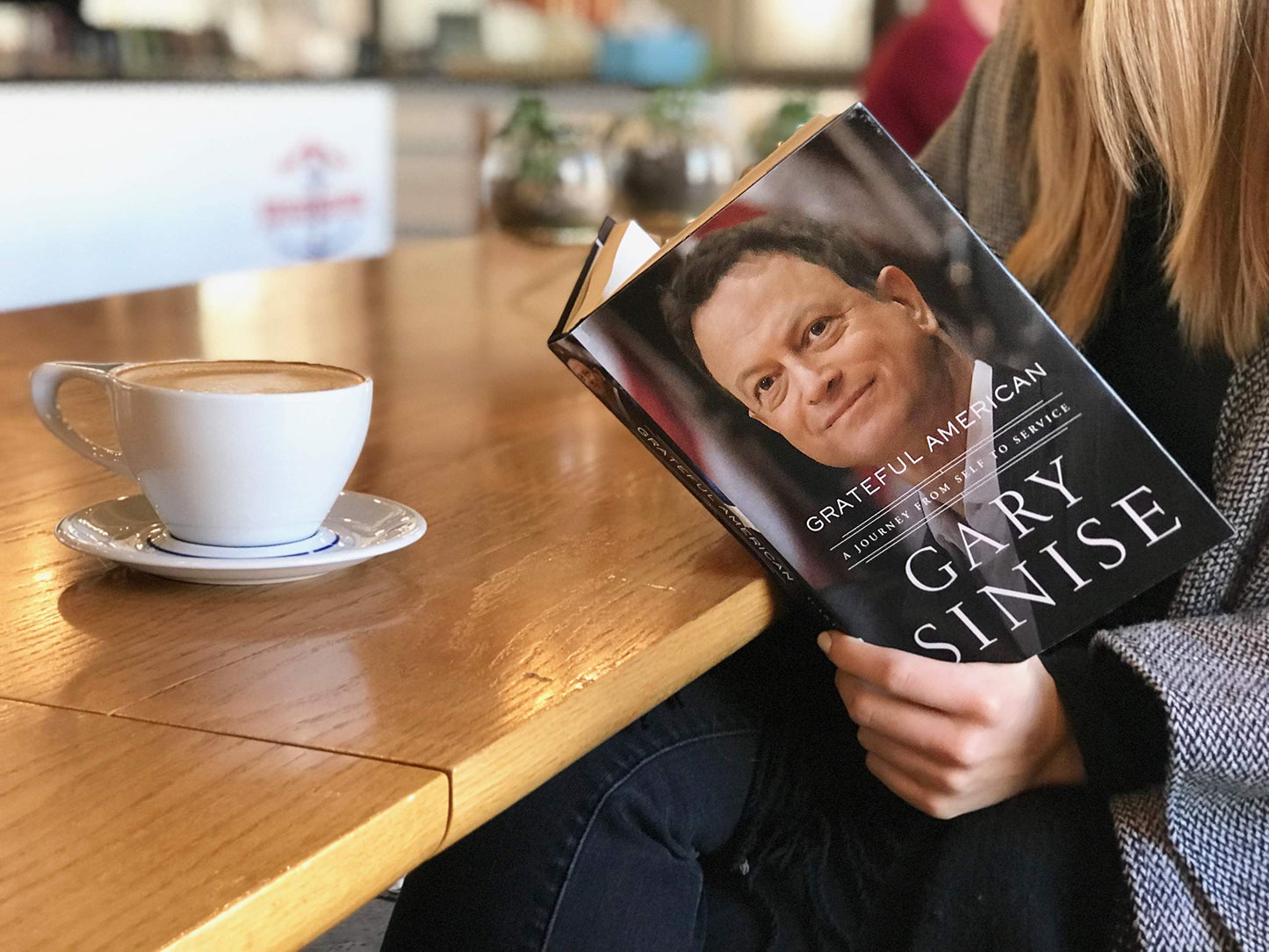 Grateful American: A Journey from Self to Service Sinise, Gary and Brotherton, Marcus