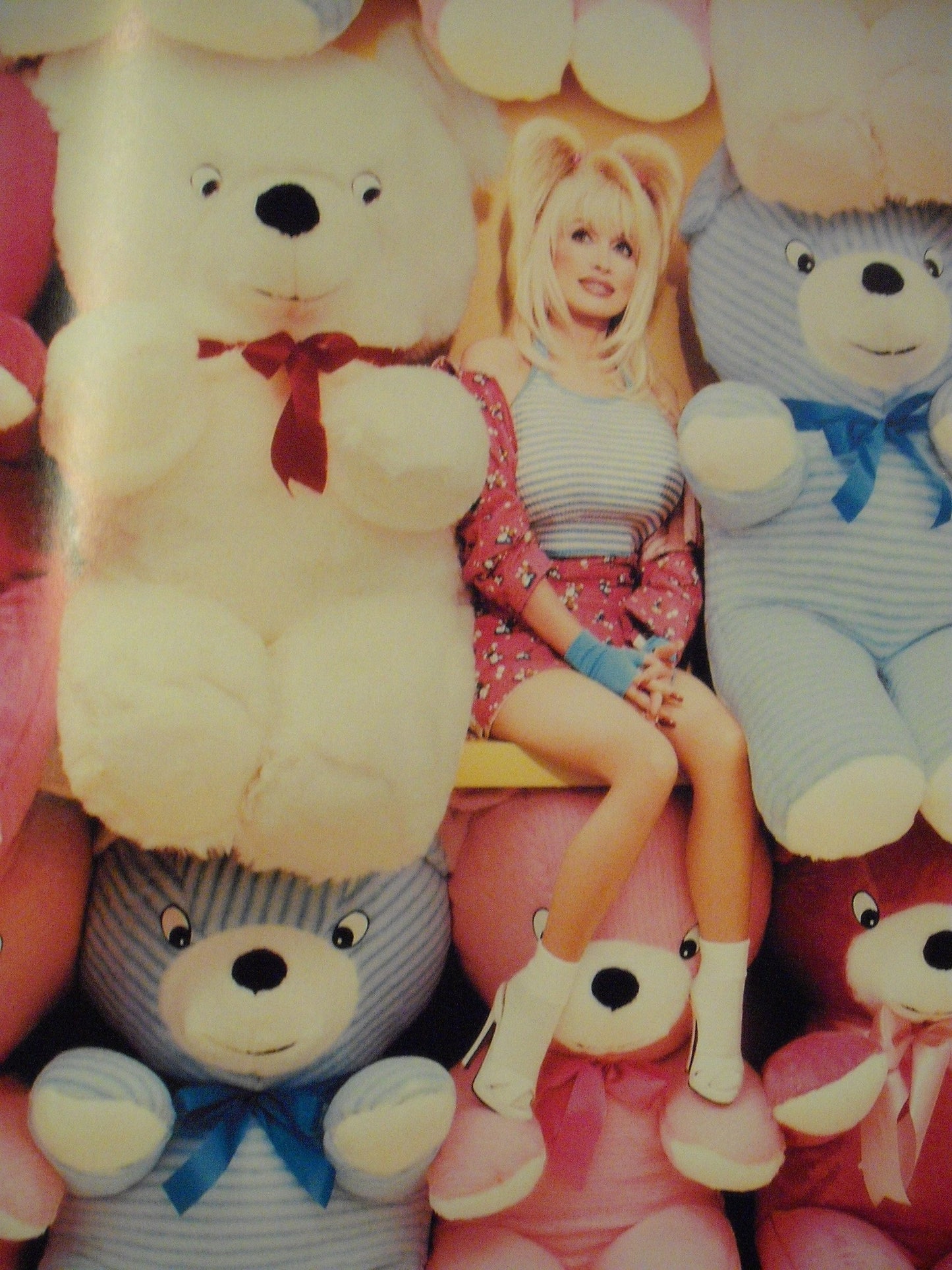 20 Years of Style: The World According to Paper Hastreiter, Kim; Hershkovits, David; Michael Musto; John Waters; Isaac Mizrahi; Pedro Almodovar; Todd Oldham; Patrick Mcmullan and Anna Sui