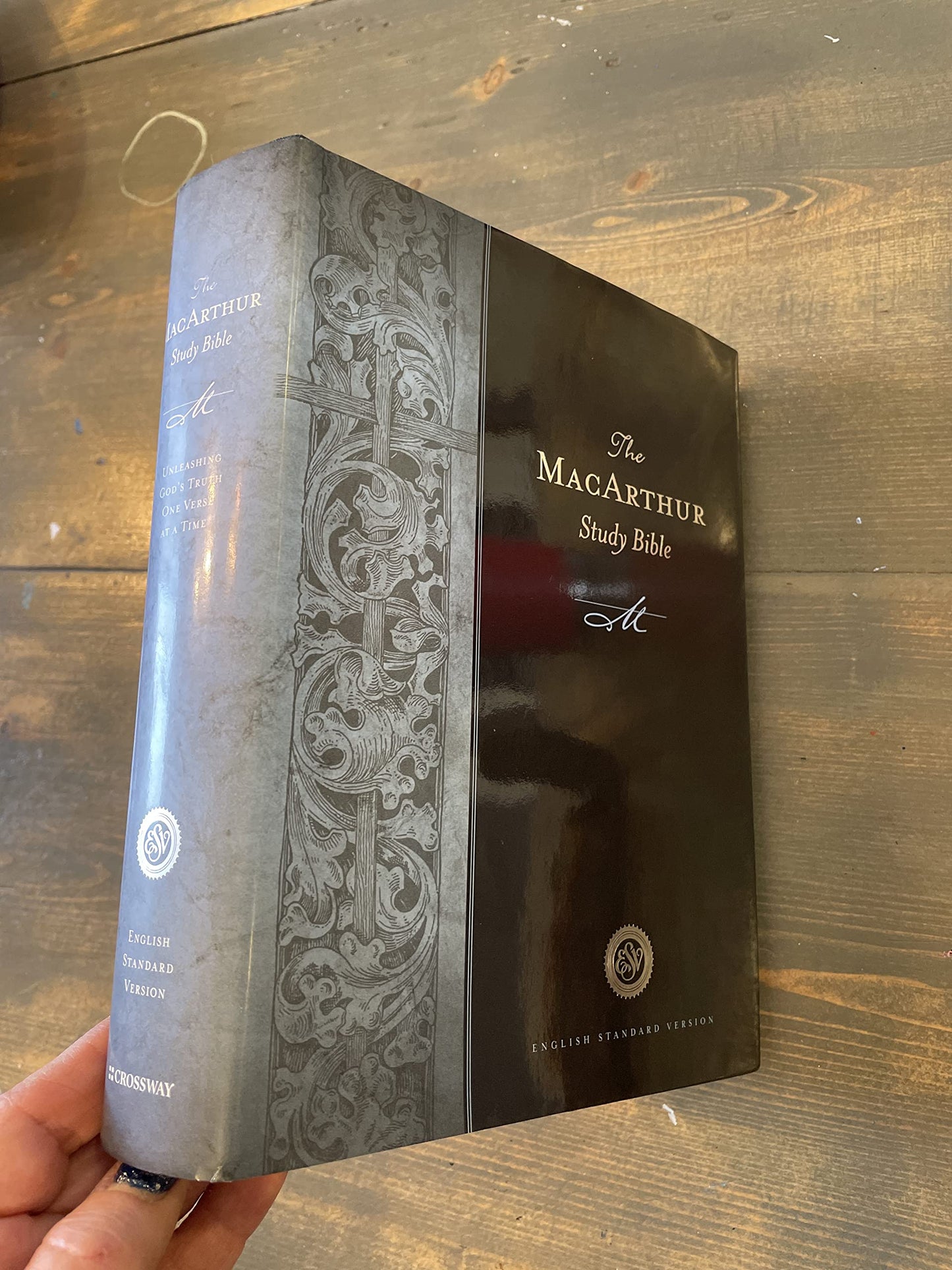 The MacArthur Study Bible: English Standard Version