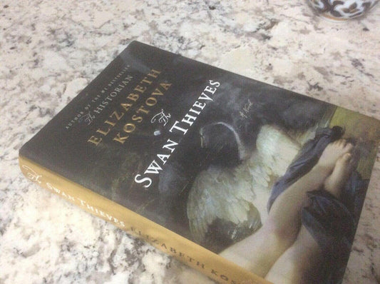 The Swan Thieves: A Novel Kostova, Elizabeth