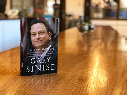 Grateful American: A Journey from Self to Service Sinise, Gary and Brotherton, Marcus