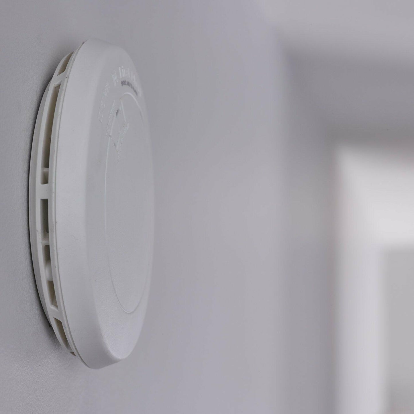 First Alert Slim Photoelectric Smoke Alarm with 10-Year Sealed Battery, PR710, White